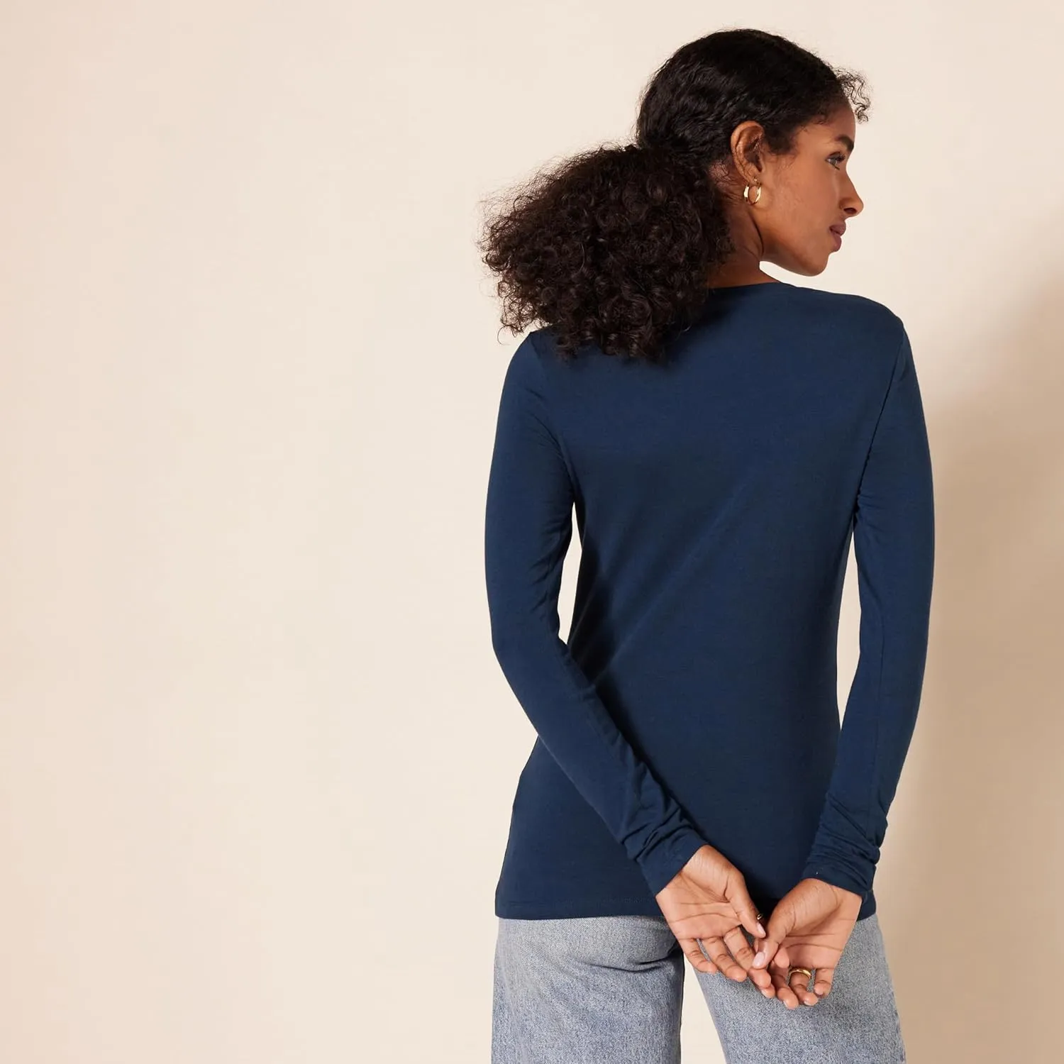 Amazon Essentials Women's Regular-Fit Long-Sleeve Crewneck T-Shirt (Available in Plus Size)