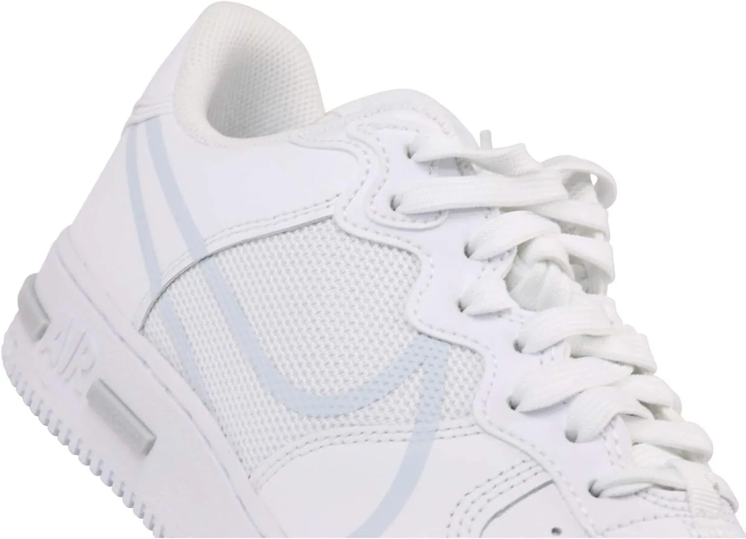 NIKE Men's Basketball Shoe