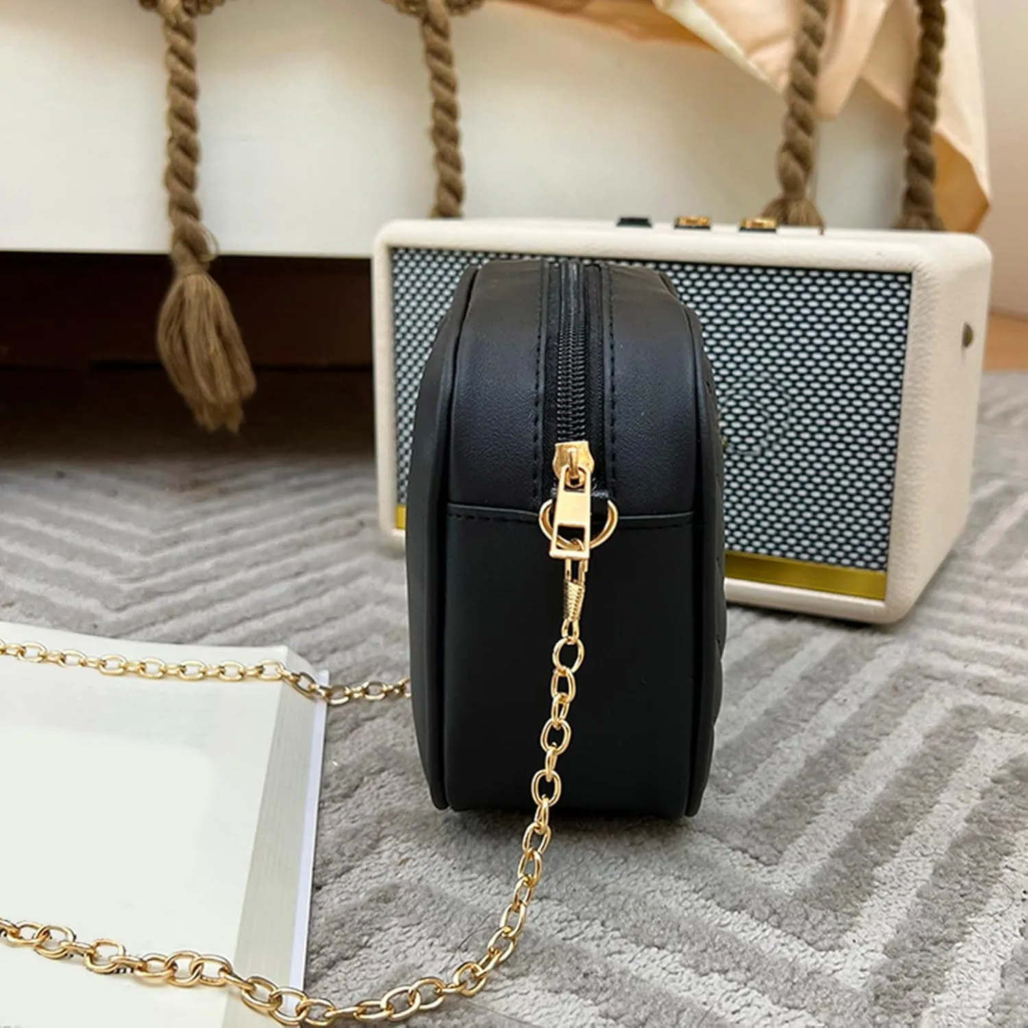 Women Messenger Bag Fashion Simple Trend Chain Shoulder Bag Purse Practical Messenger Bags Hooks (Black, One Size)